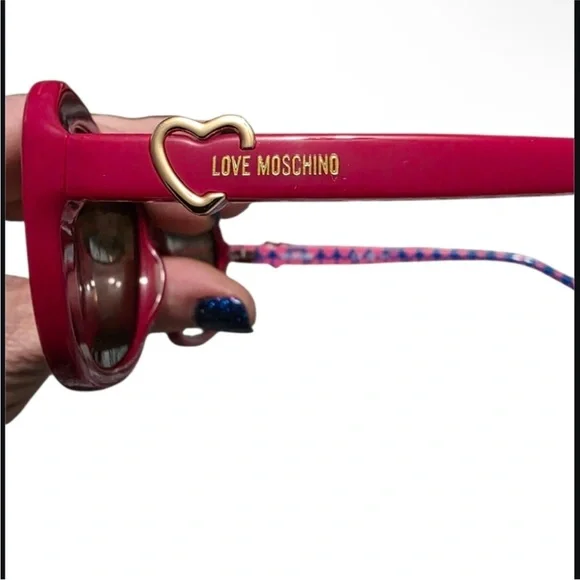 New MoschinoPink Frame with Green Case🥳🥳❌❌